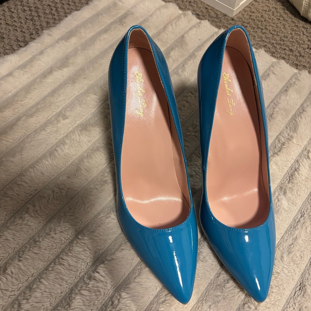 Elegant Blue Patent Leather Heels